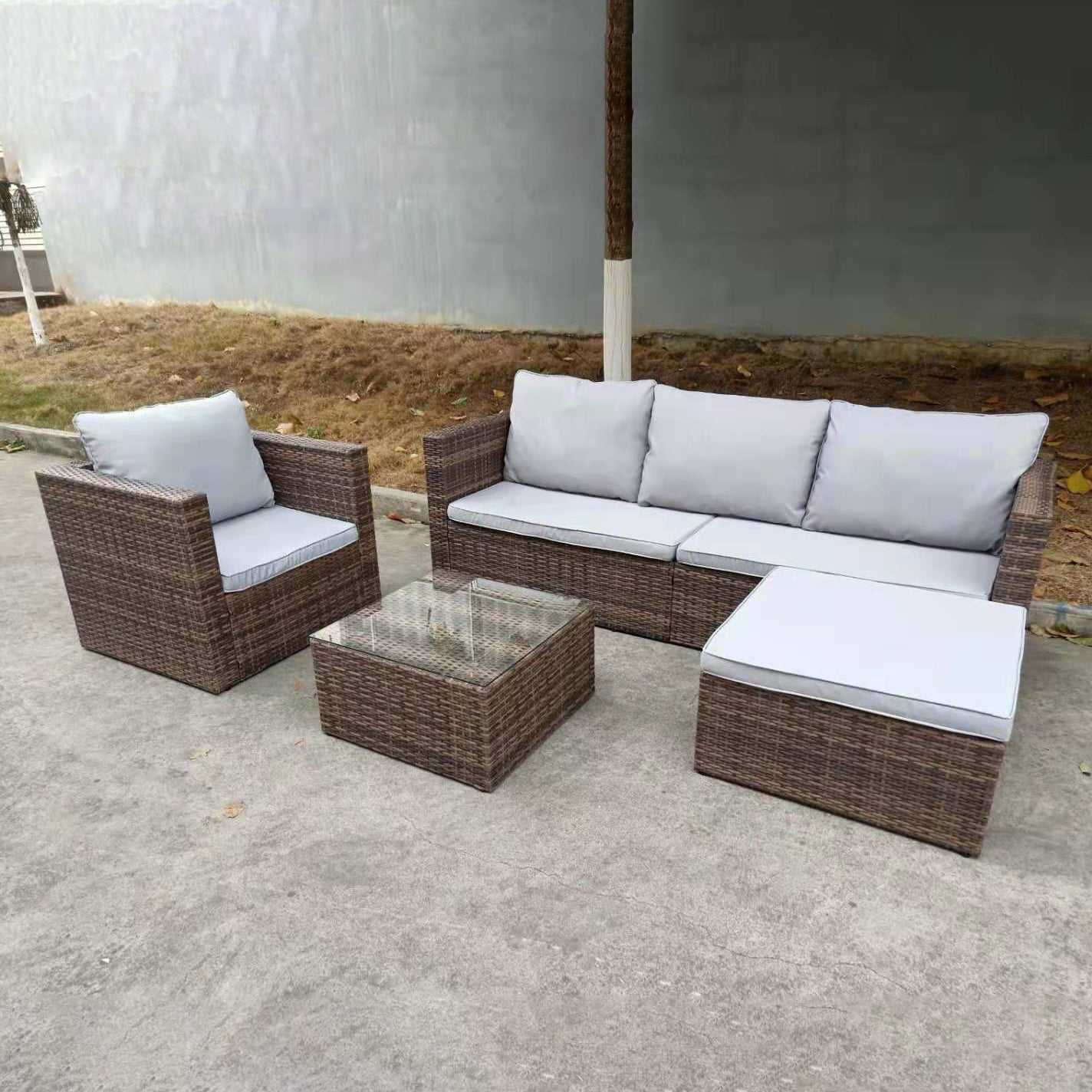 Oehid 5 Pieces Rattan Sofa Set Outdoor Patio Furniture with 4 Pillows and Coffee Table